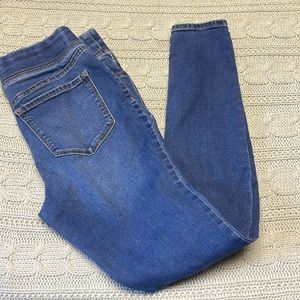 Old navy rockstar skinny jeans size 6